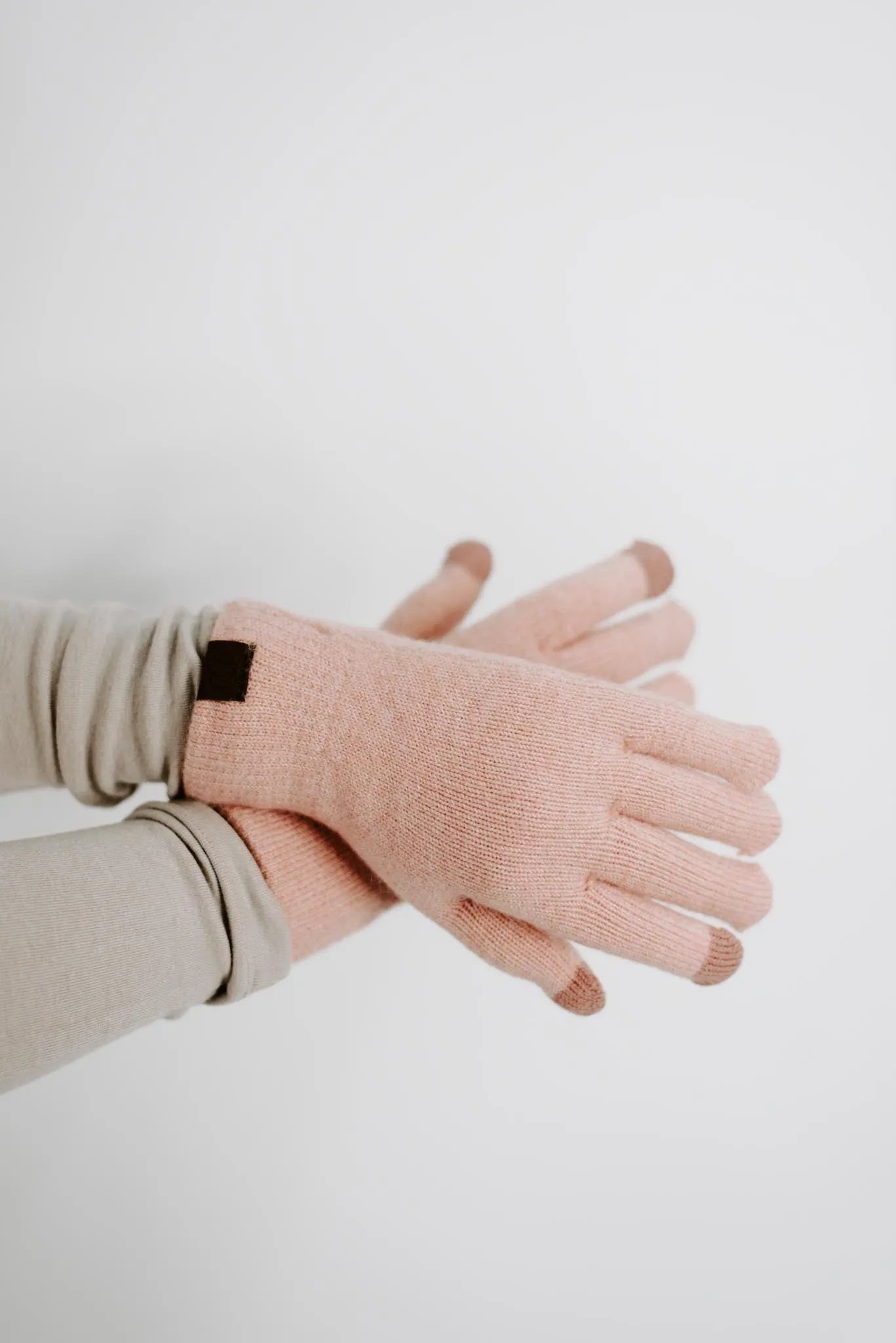 C.C. Soft Fine Yarn Gloves