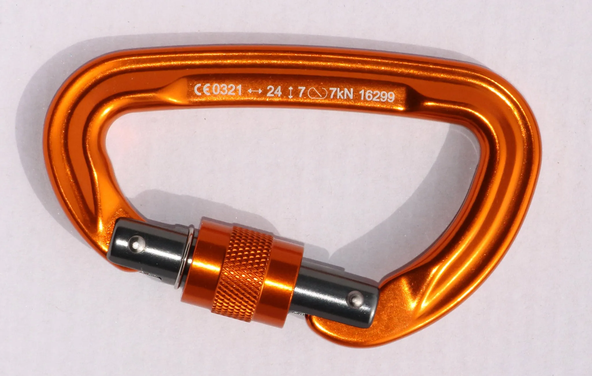 SuperFly Locking Carabiner